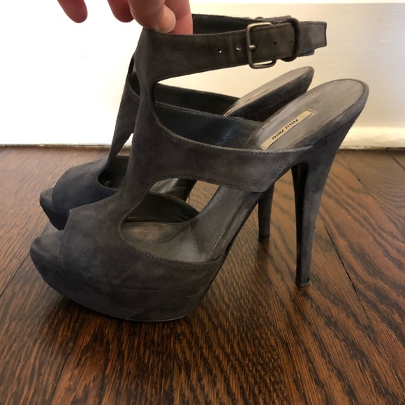 Sexy MIU MIU Grey Suede Platform Gladiators - Picture 5 of 8